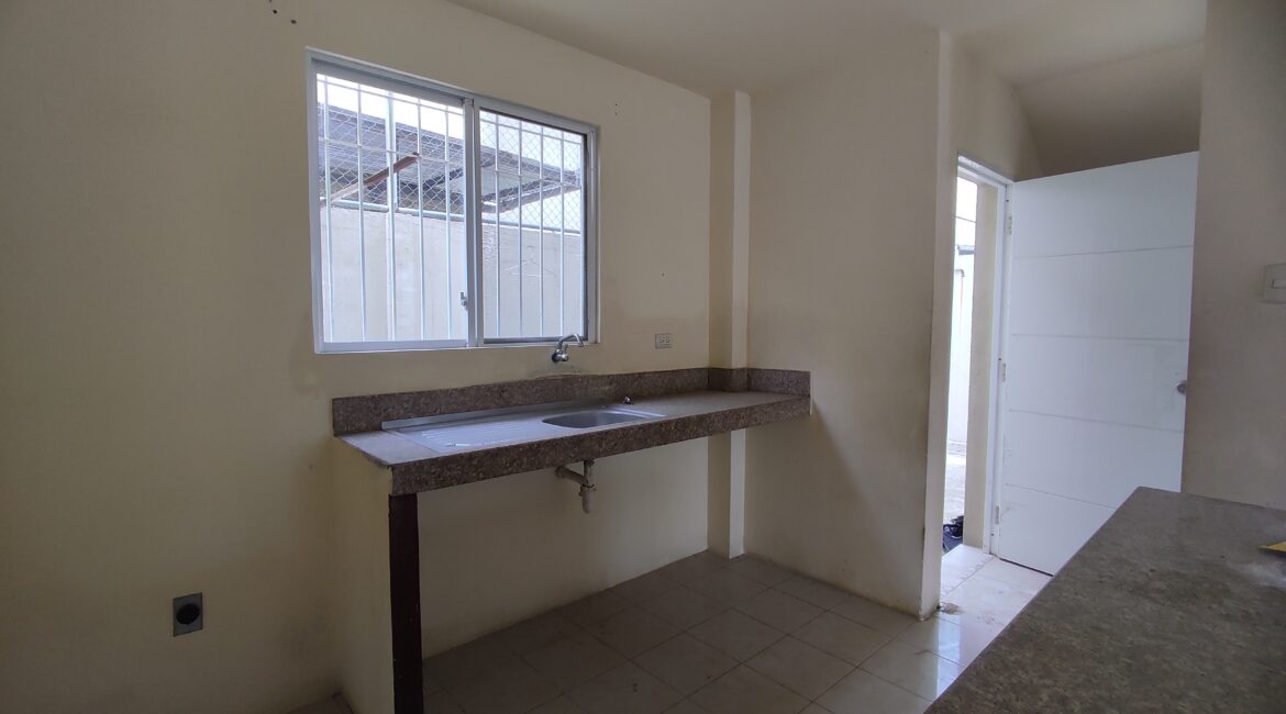 casa-en-venta-villa-bonita-mi-lote-mucho-lote-via-daule-oglobsa-bienes-raices-guayaquil-6